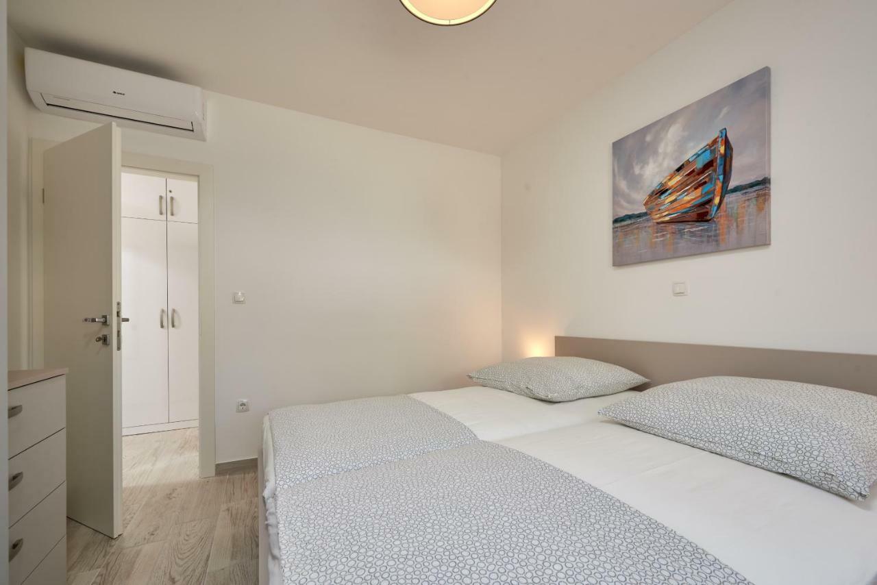 City Apartment Magdalena Trogir Exterior foto