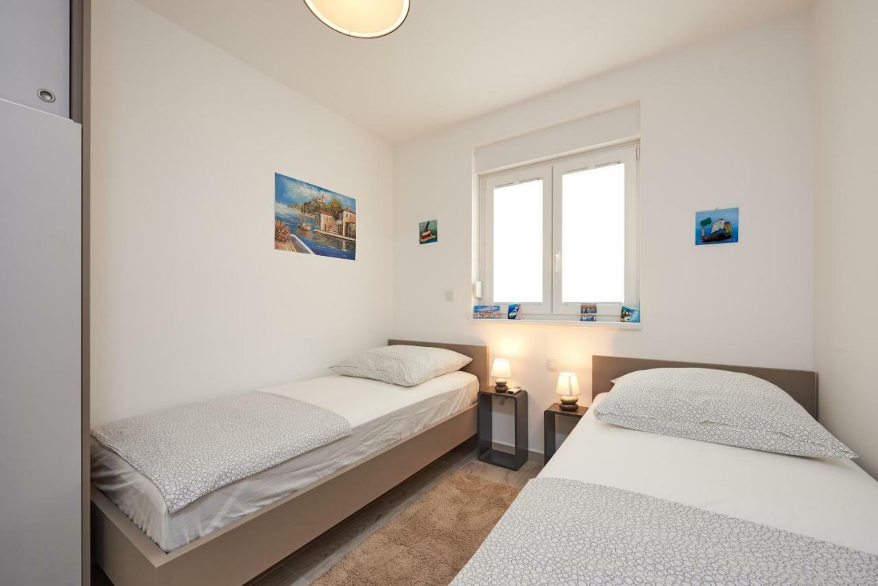 City Apartment Magdalena Trogir Exterior foto